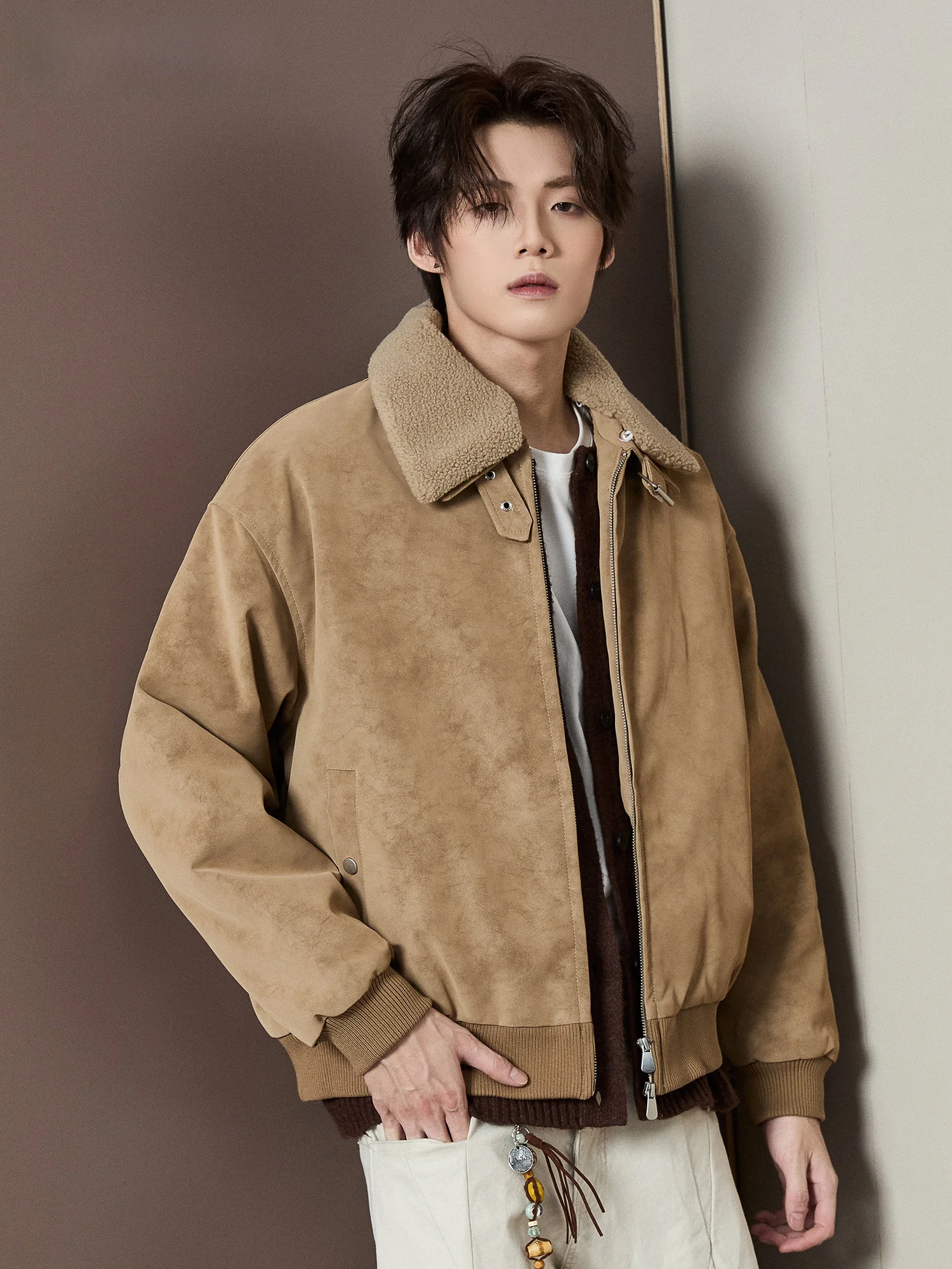 GURBAKS Thiened Cotton Jaet Men's Warm Outerwear American Suede Lamb Velvet Collar Cotton Coat Casual Winter Coat
GURBAKS Thiened Cotton Jaet Men's Warm Outerwear American Suede Lamb Velvet Collar Cotton Coat Casual Winter Coat