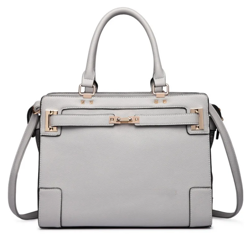 Fashion PU Pet Backpack – Portable Travel Carrier for Teddy, Pomeranian & Cats Dog
Fashion PU Pet Backpack – Portable Travel Carrier for Teddy, Pomeranian & Cats Dog