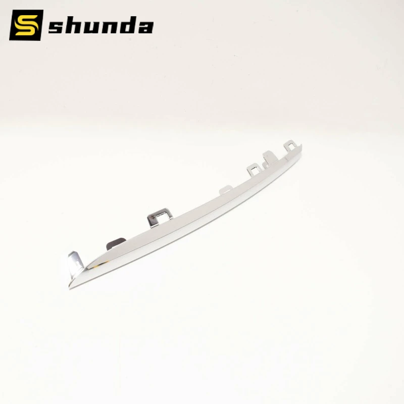 A2058880173 Front left and right grille trim for Benz C-CLASS W205 205-888-01-73
A2058880173 Front left and right grille trim for Benz C-CLASS W205 205-888-01-73