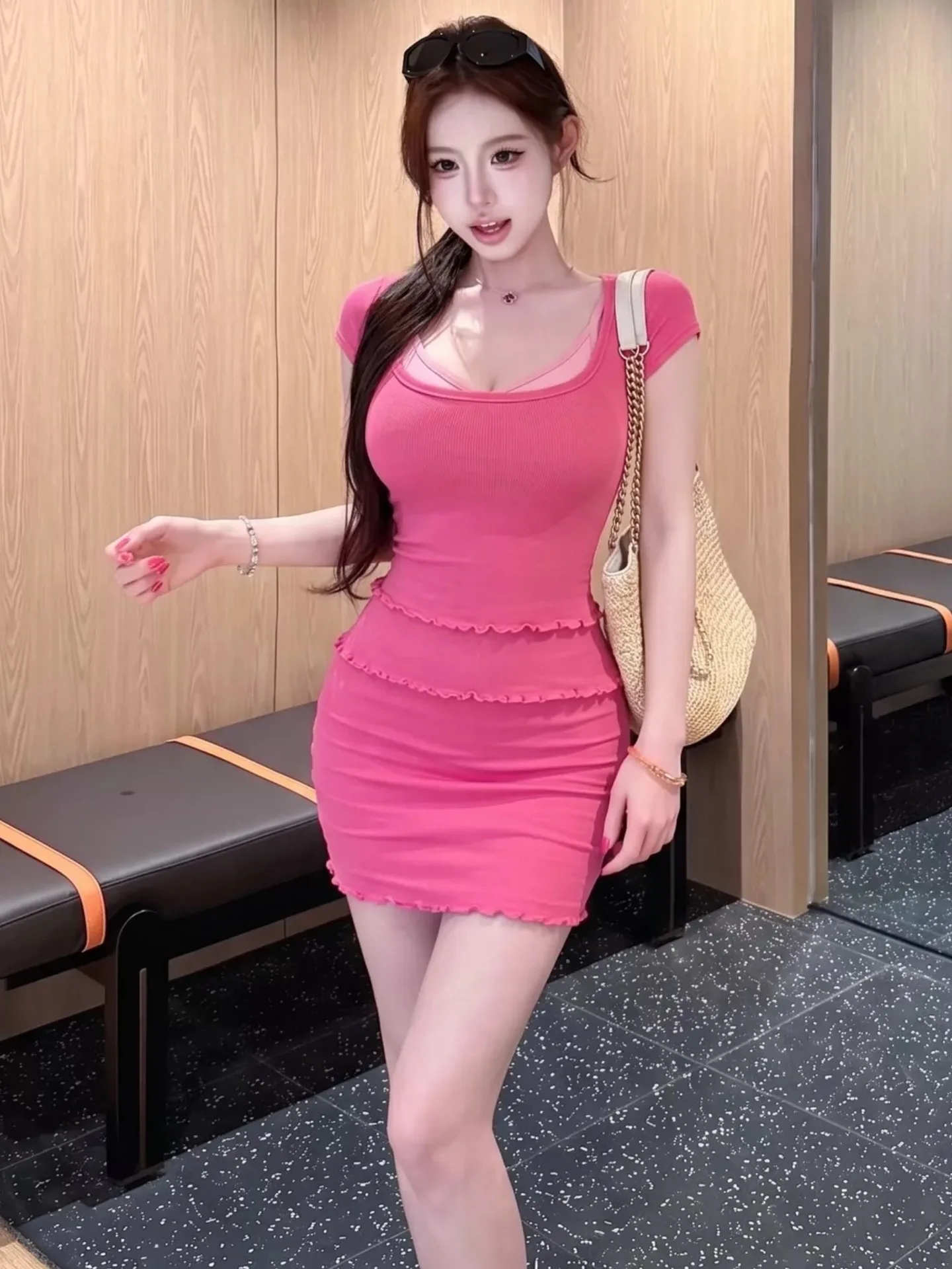 Summer Sexy Short Sleeve Knitted Half Skirt Set Women's Pure Desire Body Shape High Waist Short Style T-Shirt Top And Skirt C...
Summer Sexy Short Sleeve Knitted Half Skirt Set Women's Pure Desire Body Shape High Waist Short Style T-Shirt Top And Skirt C...