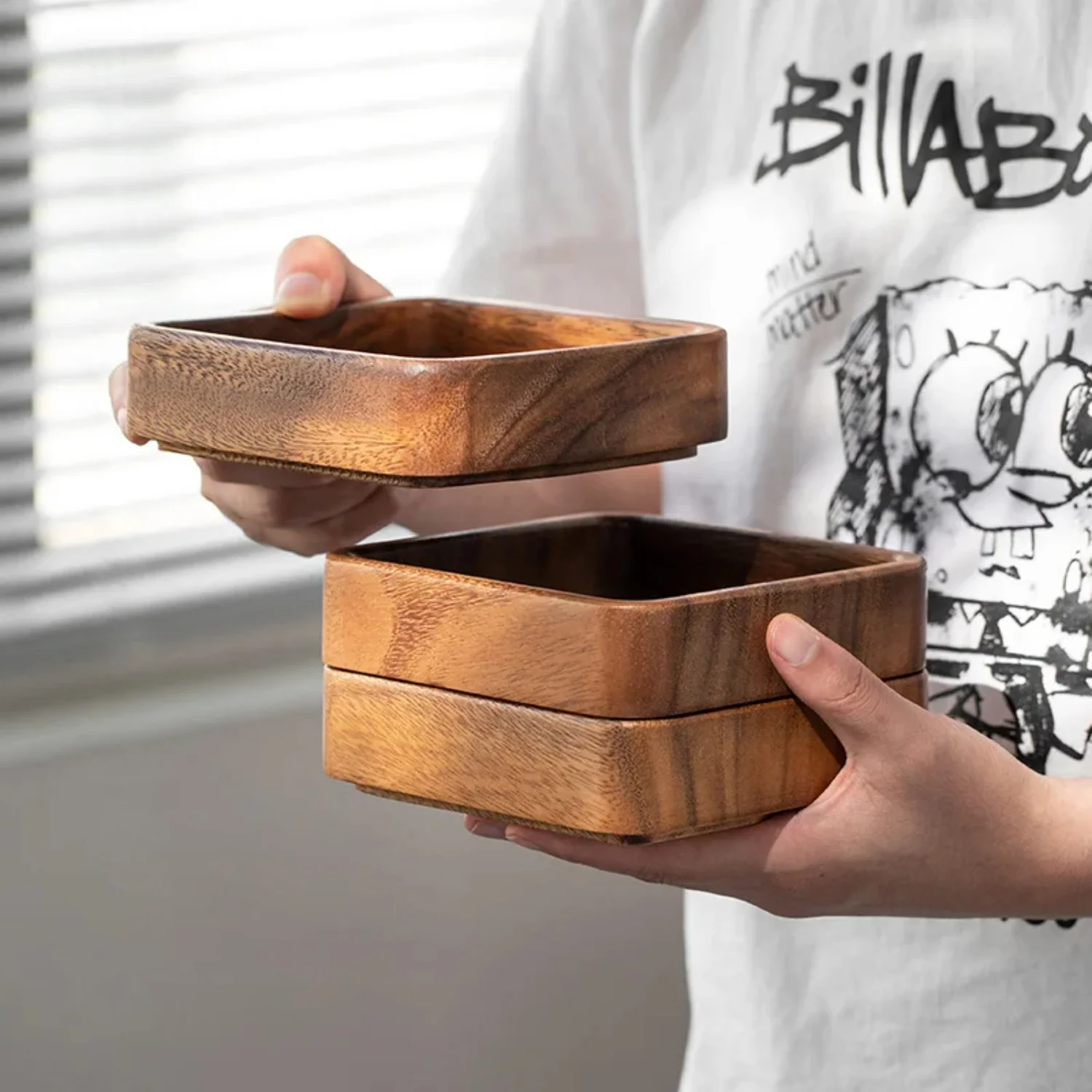Walnut plate square tray Japanese tableware household dessert plate small round bowl creative stackable plate
Walnut plate square tray Japanese tableware household dessert plate small round bowl creative stackable plate