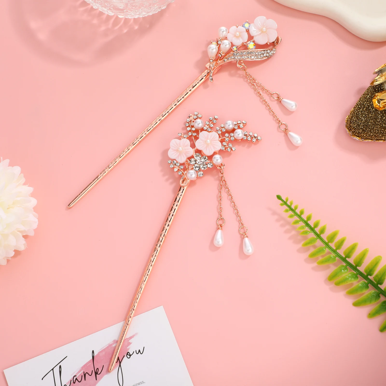 2 pcs Pearl Accessories Vintage Alloy Chopsticks Dangle Tassel Chinese Hair Sticks for Girls Flowers Smooth Edges Long Hair Bun
2 pcs Pearl Accessories Vintage Alloy Chopsticks Dangle Tassel Chinese Hair Sticks for Girls Flowers Smooth Edges Long Hair Bun
