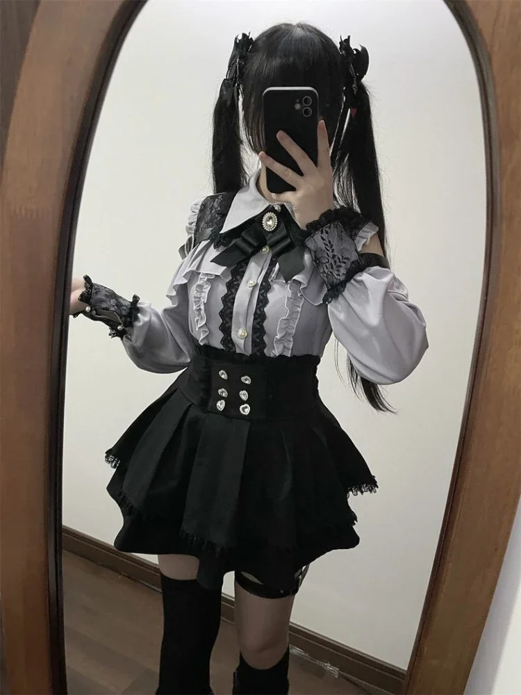 Japanese Kawaii Two Pieces Set Women Outfits Lace Patchwork Lolita Blouse + Mini High Waist Pleated Skirts Y2k Aesthetic JK Suit
Japanese Kawaii Two Pieces Set Women Outfits Lace Patchwork Lolita Blouse + Mini High Waist Pleated Skirts Y2k Aesthetic JK Suit