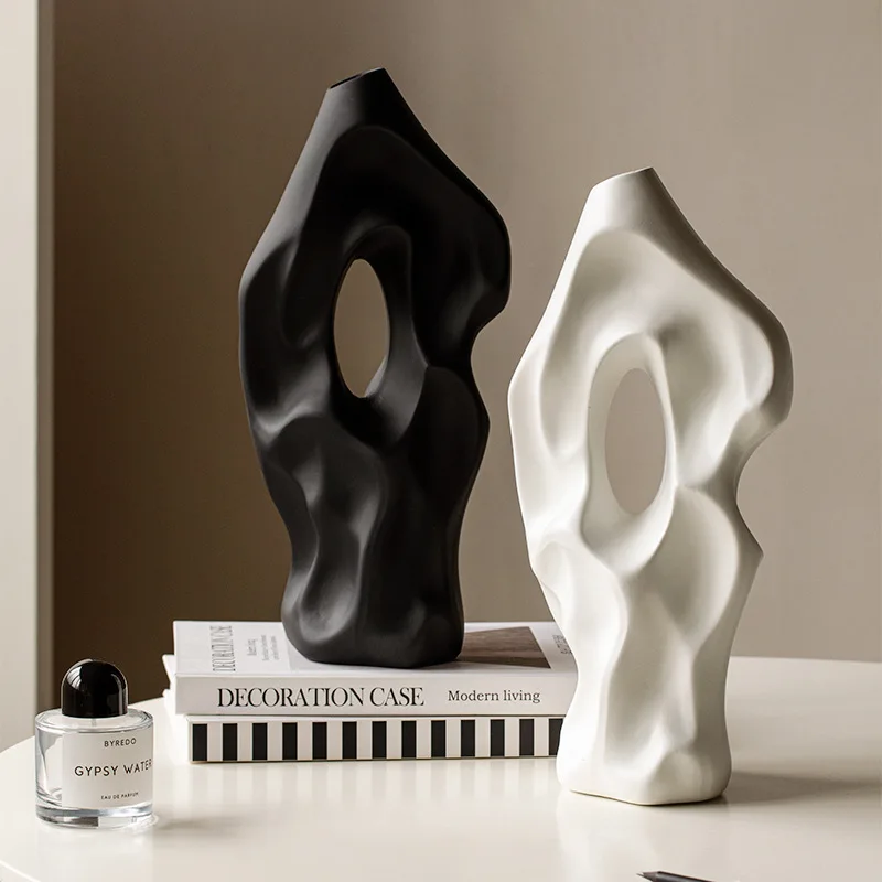 Creative and Unique Nordic Style Home Decor, Modern and Minimalist Ceramic Vase, Dry Flower Vase with Floral Arrangement
Creative and Unique Nordic Style Home Decor, Modern and Minimalist Ceramic Vase, Dry Flower Vase with Floral Arrangement