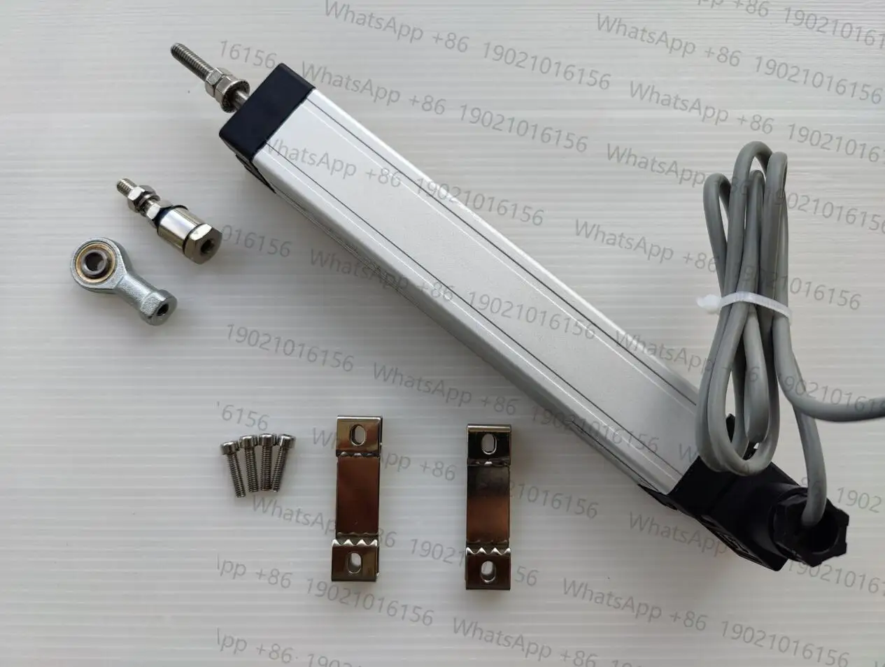 LWF-100-A1 pull rod electronic ruler LWF-125 150 175 200 225-V2 displacement sensor
LWF-100-A1 pull rod electronic ruler LWF-125 150 175 200 225-V2 displacement sensor