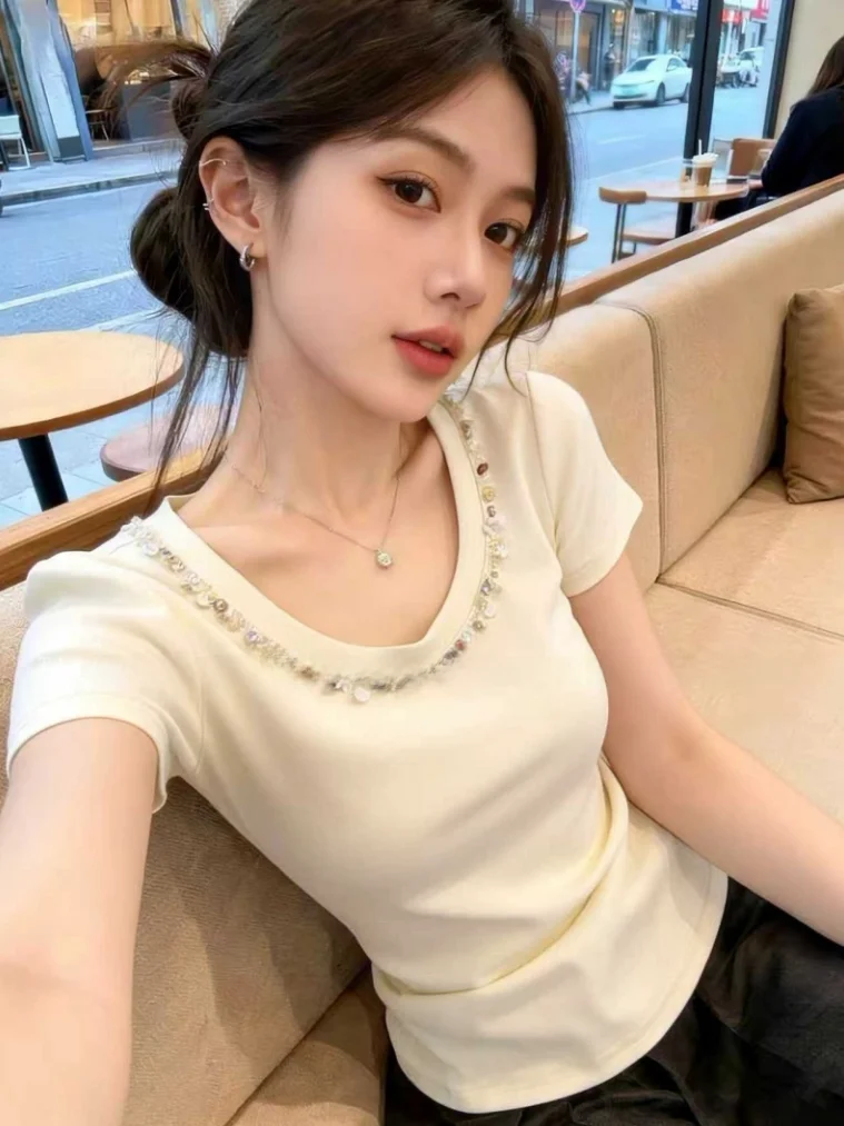 Slim Fit round Neck Short Sleeve T-Shirt Women's Summer New Style Sweet Versatile Self-Keeping Pearl Embellished Korean Style
Slim Fit round Neck Short Sleeve T-Shirt Women's Summer New Style Sweet Versatile Self-Keeping Pearl Embellished Korean Style