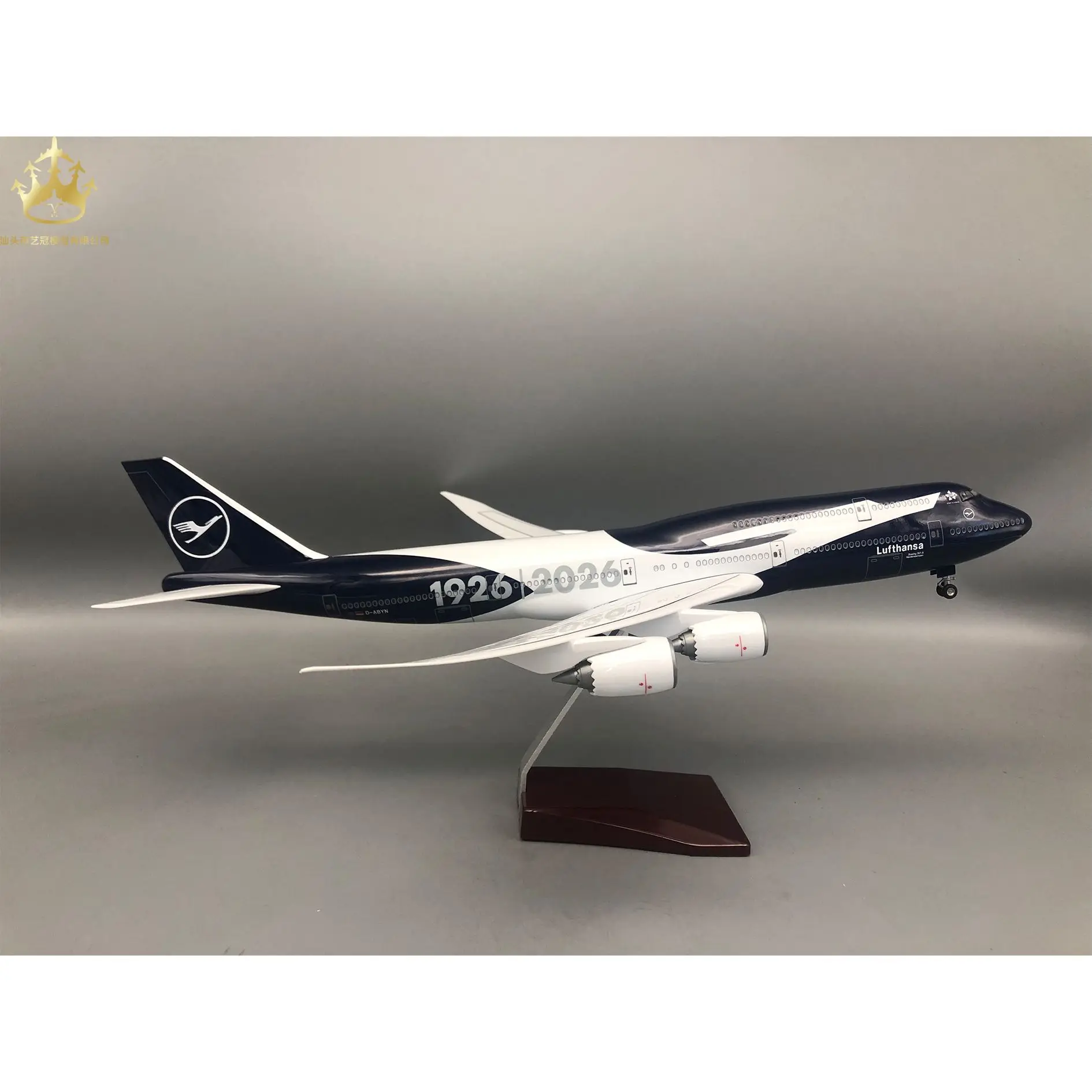 Lufthansa 100th Anniversary Boeing 747 8 Airplane Model 47cm With Led Light With Wheels Simulation Static Collectible Decor
Lufthansa 100th Anniversary Boeing 747 8 Airplane Model 47cm With Led Light With Wheels Simulation Static Collectible Decor