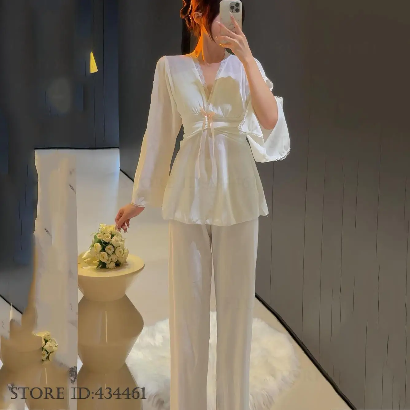 Autumn Winter Velvet 2Pcs Pajamas Set Women Sleepwear Home Clothes Retro French Court Style Pijamas Suit Night Wear Loose Pyjama 
Autumn Winter Velvet 2Pcs Pajamas Set Women Sleepwear Home Clothes Retro French Court Style Pijamas Suit Night Wear Loose Pyjama