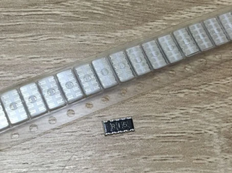 ERJA1CJR15U ERJ-A1CJR15U 0,15 mOhms 0.15mR 150mR 5% 1,33 W R15 2512 чип-резисторы высокой мощности 6432 1225 SMD
ERJA1CJR15U ERJ-A1CJR15U 0,15 mOhms 0.15mR 150mR 5% 1,33 W R15 2512 чип-резисторы высокой мощности 6432 1225 SMD