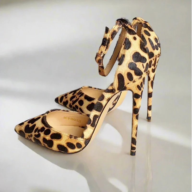 Sexy Leopard Print Heels Women Pumps Suede Cloth Pointed Toe Cutouts Thin Heels Evening Club Dress Shoes
Sexy Leopard Print Heels Women Pumps Suede Cloth Pointed Toe Cutouts Thin Heels Evening Club Dress Shoes