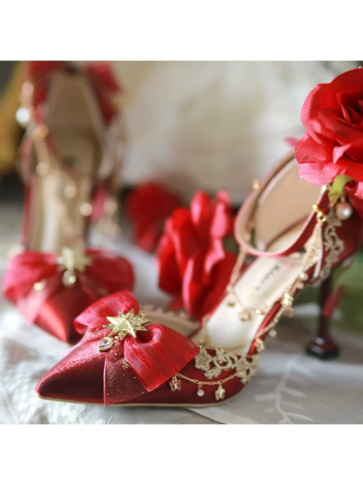 Оригинальные аутентичные туфли Лолиты «Один ночь» с красным цветком, свадебные туфли на тонком каблуке, свадебные туфли Лолиты на высоком каблуке
Оригинальные аутентичные туфли Лолиты «Один ночь» с красным цветком, свадебные туфли на тонком каблуке, свадебные туфли Лолиты на высоком каблуке