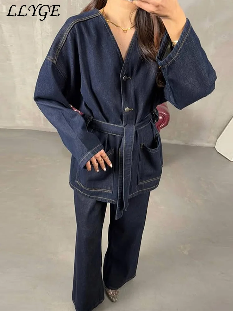 Модная куртка, брюки, джинсовый женский комплект, пальто с длинным рукавом и v-образным вырезом на шнуровке, широкие джинсовые женские костюмы, весенний женский костюм 2025 г.
Модная куртка, брюки, джинсовый женский комплект, пальто с длинным рукавом и v-образным вырезом на шнуровке, широкие джинсовые женские костюмы, весенний женский костюм 2025 г.