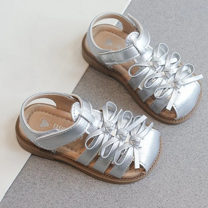 Korean Style Summer Sandals For Girls PU Leather Hollow Out Breathable Girl's Sandal Anti-slippery Cute Bow Princess Footwear
Korean Style Summer Sandals For Girls PU Leather Hollow Out Breathable Girl's Sandal Anti-slippery Cute Bow Princess Footwear