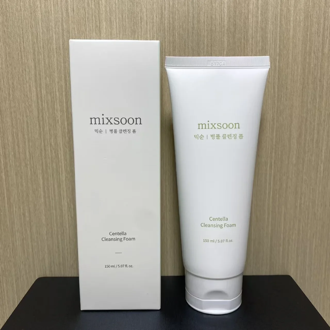 MixsoonCentella Assay Cleansing Milk Oil Control Acne Removal 150ml Soy Essence Deep Moisturizing Exfoliating and Hydrating 50ml
MixsoonCentella Assay Cleansing Milk Oil Control Acne Removal 150ml Soy Essence Deep Moisturizing Exfoliating and Hydrating 50ml
