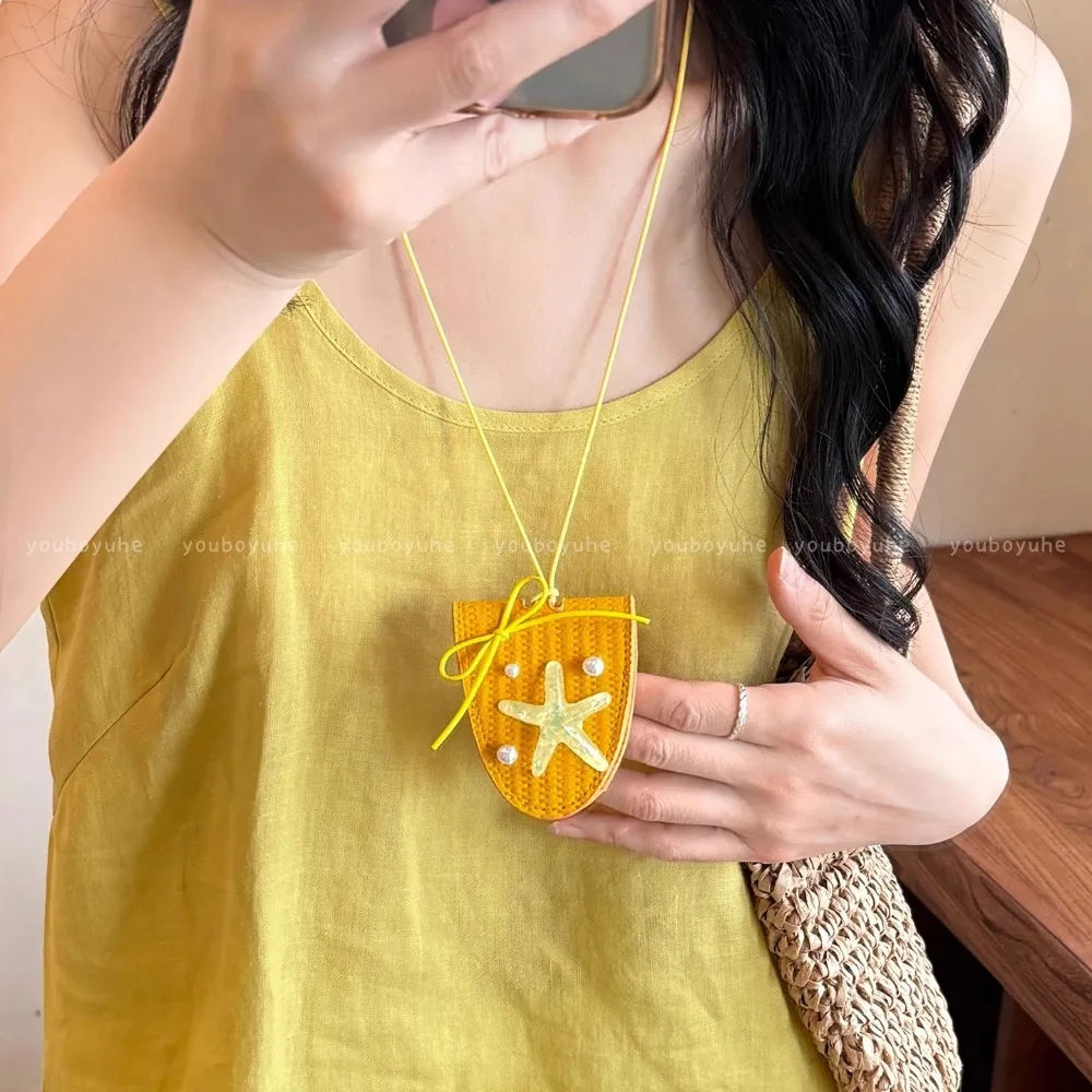Portable Magnetic Sunglasses Clip Multifunctional Glasses Storage Magnetic Glasses Necklace Sweater Chain
Portable Magnetic Sunglasses Clip Multifunctional Glasses Storage Magnetic Glasses Necklace Sweater Chain