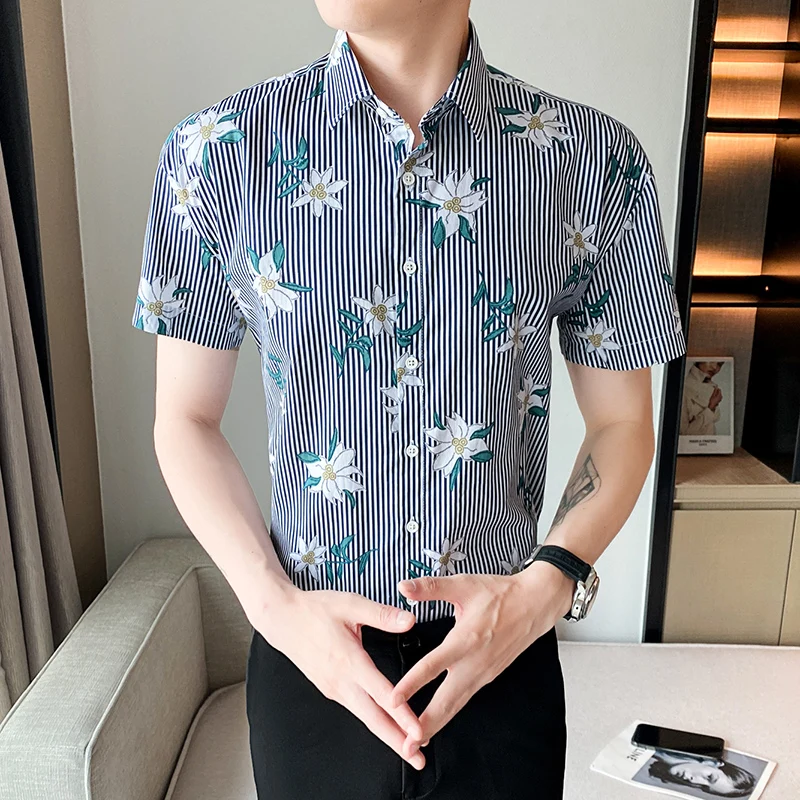2023 New Summer Korean Sle Men's Casual Thin ort Sve irt Faionable Youthful Cotton irt arp Looking Urban Faion
2023 New Summer Korean Sle Men's Casual Thin ort Sve irt Faionable Youthful Cotton irt arp Looking Urban Faion