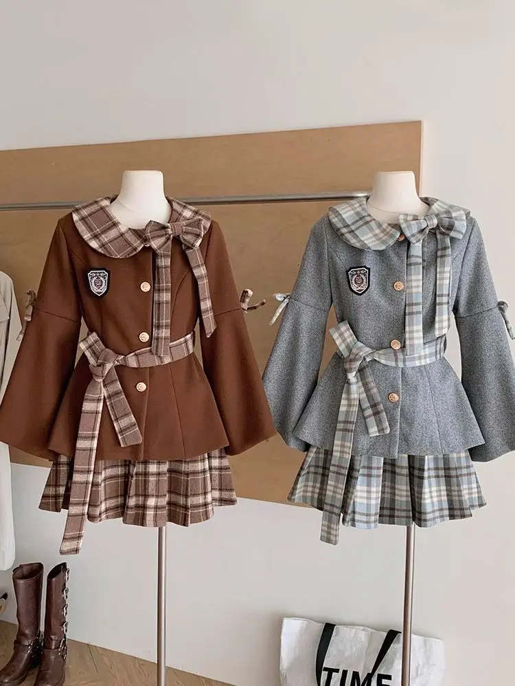 2026 Зимний элегантный комплект из 2 предметов в консервативном стиле, женское пальто в стиле ретро с милым поясом + клетчатая мини-юбка, женская корейская популярная одежда
2026 Зимний элегантный комплект из 2 предметов в консервативном стиле, женское пальто в стиле ретро с милым поясом + клетчатая мини-юбка, женская корейская популярная одежда