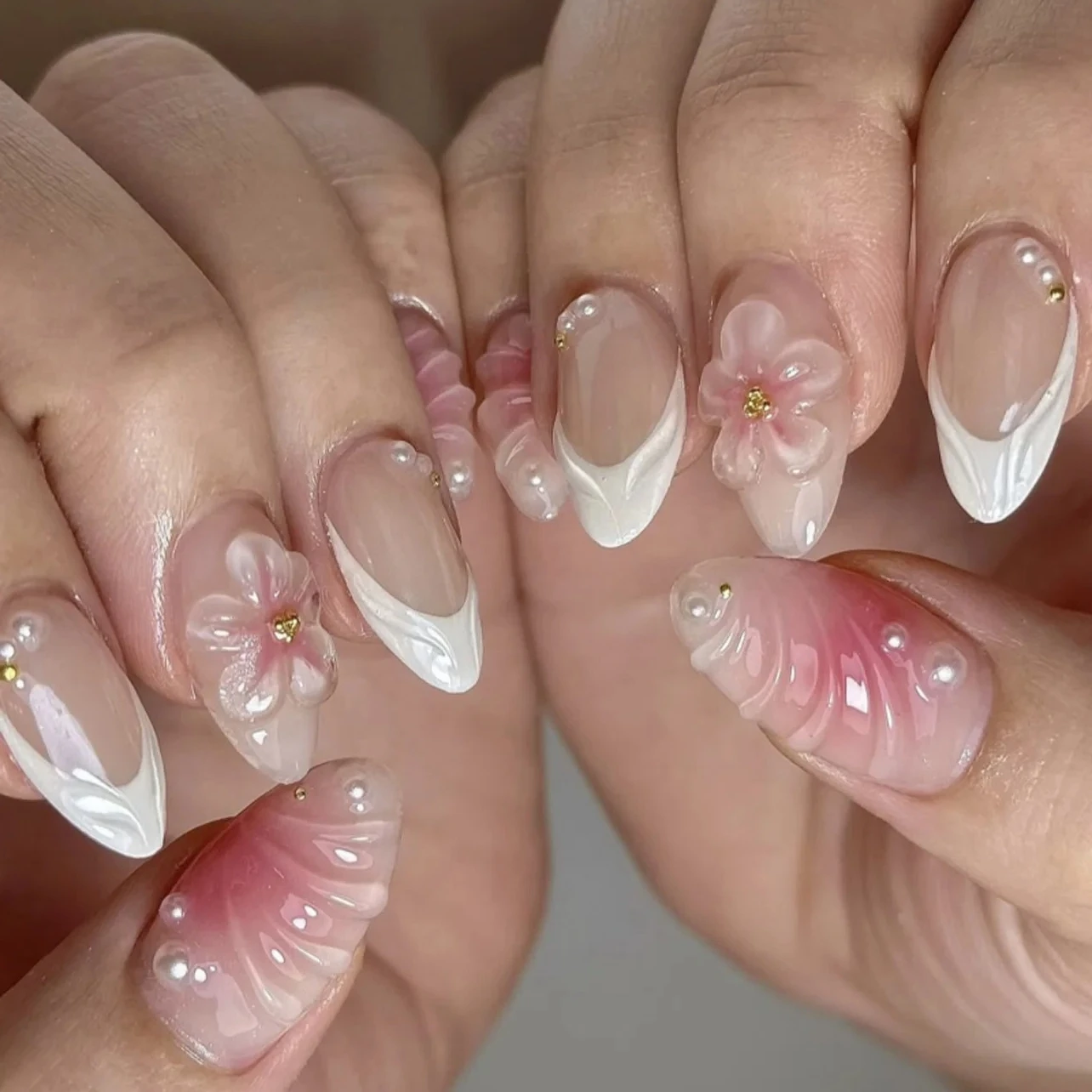 French Flower Pearl Ripple Bead Long Pointed False Nails Leopard Bowknot Snake Pattern Star Almond Fake Nails Art Press on Nails
French Flower Pearl Ripple Bead Long Pointed False Nails Leopard Bowknot Snake Pattern Star Almond Fake Nails Art Press on Nails