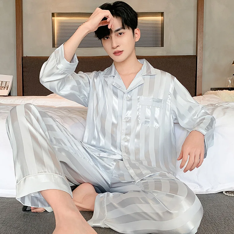 Новая шелковая атласная пижама для мужчин с длинным рукавом и принтом, шелковый атласный мужской пижамный комплект, топы + брюки, шелковая пижама из двух предметов, синяя, уютная, мягкая
Новая шелковая атласная пижама для мужчин с длинным рукавом и принтом, шелковый атласный мужской пижамный комплект, топы + брюки, шелковая пижама из двух предметов, синяя, уютная, мягкая
