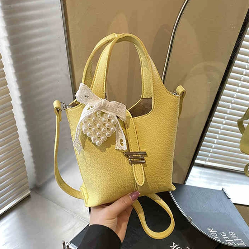 Luxury Designer Bucket Handbags French Texture Soft Leather Single Shoulder Bags Summer Women Trendy Versatile Crossbody Bag
Luxury Designer Bucket Handbags French Texture Soft Leather Single Shoulder Bags Summer Women Trendy Versatile Crossbody Bag