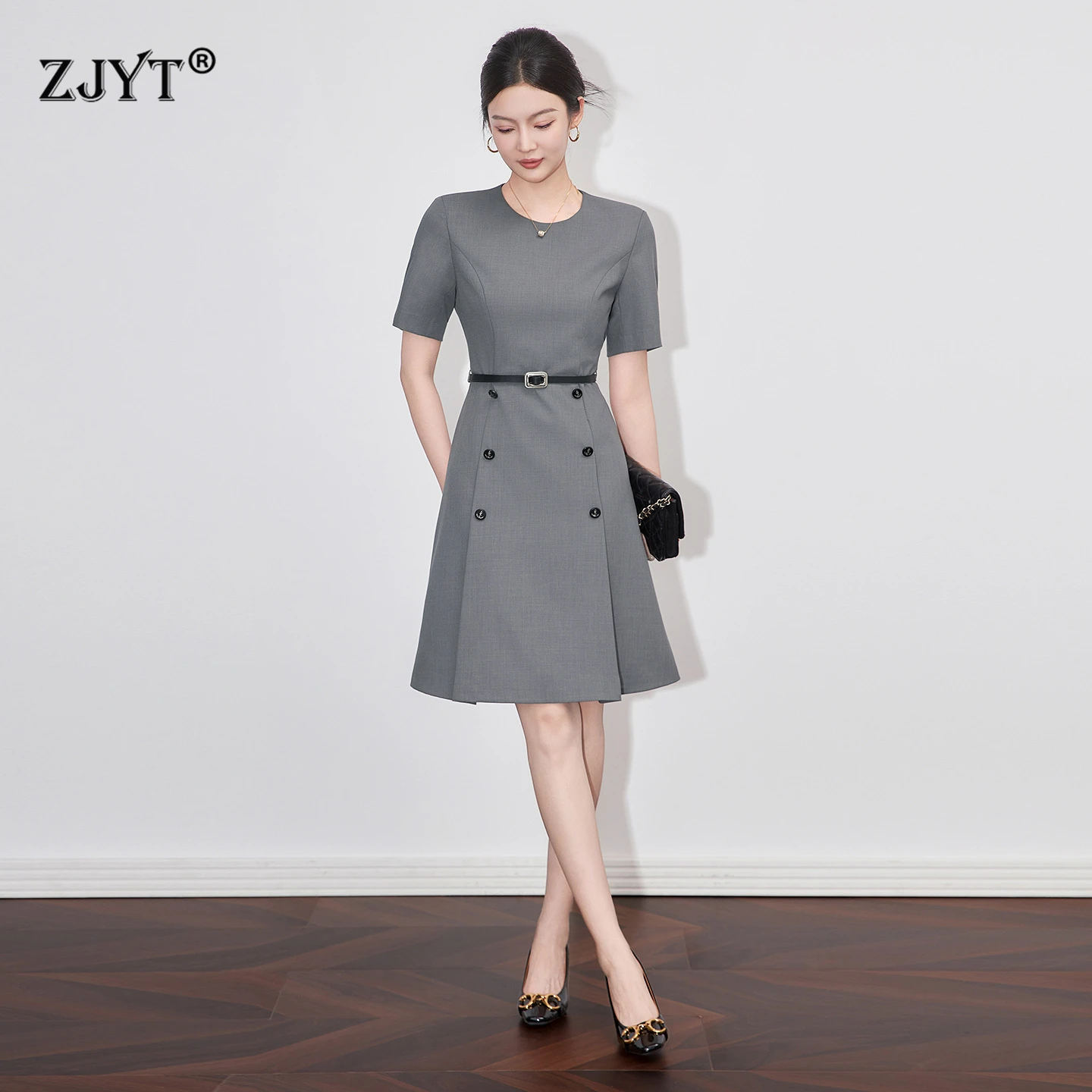 ZJYT Summer Elegant Chic Office Work Dresses Women 2025 New Fashion Designer Short Sleeve Grey Knee Length Dress with Belt
ZJYT Summer Elegant Chic Office Work Dresses Women 2025 New Fashion Designer Short Sleeve Grey Knee Length Dress with Belt