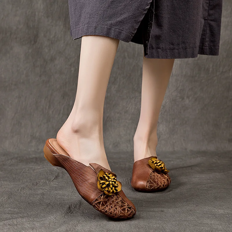 Birkuir Retro Closed Toe Hollow Out Slippers For Women Low Heel Sandals Luxury Outdoor Slippers Genuine Leather Beach Slides
Birkuir Retro Closed Toe Hollow Out Slippers For Women Low Heel Sandals Luxury Outdoor Slippers Genuine Leather Beach Slides