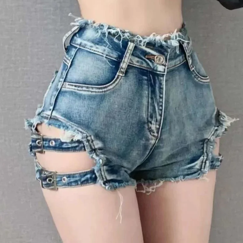 648#Summer High Waist Denim Shorts for Women Sexy Nightclub Wear Letter Print with Piercing Detailed Slimming Jeans
648#Summer High Waist Denim Shorts for Women Sexy Nightclub Wear Letter Print with Piercing Detailed Slimming Jeans