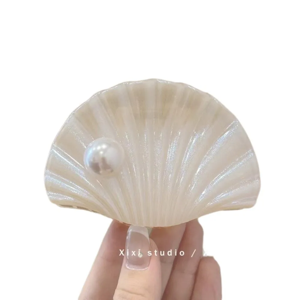 Trendy Pearl Shell Hair Claw Clips Pretty Vacation Style Girl's Hair Clip Elegant Acrylic Women Hair Claw Beach
Trendy Pearl Shell Hair Claw Clips Pretty Vacation Style Girl's Hair Clip Elegant Acrylic Women Hair Claw Beach