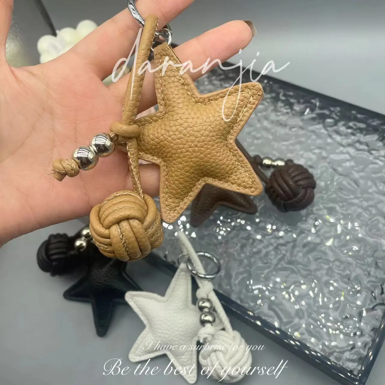 Five-pointed Star Woven Ball Charm, PU Leather Bag Pendant, Creative Woven Ball Star Keychain, Phone Hanger
Five-pointed Star Woven Ball Charm, PU Leather Bag Pendant, Creative Woven Ball Star Keychain, Phone Hanger