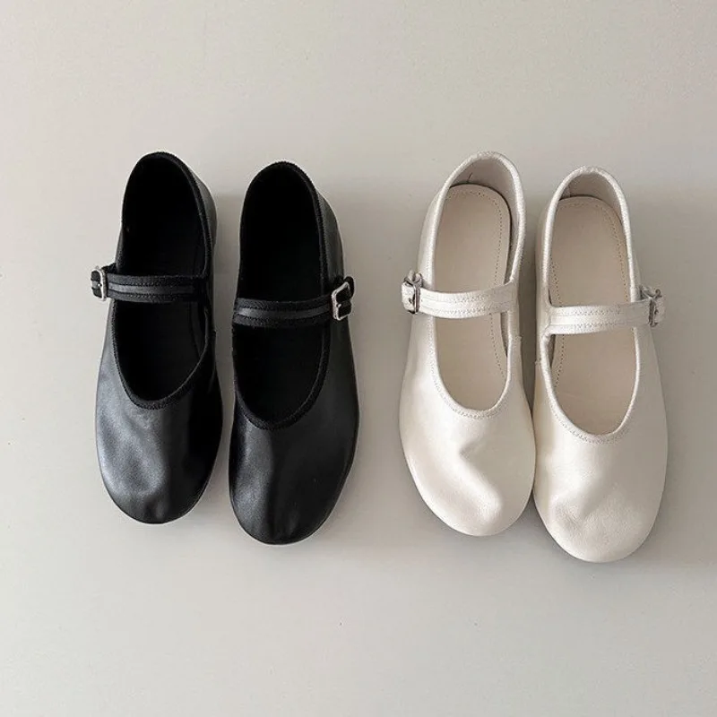 Women's Korean Minimalist Mary Jane Flats Round Toe Buckle Strap Soft Faux Leather Casual Ballet Shoes All Seasons Small Size
Women's Korean Minimalist Mary Jane Flats Round Toe Buckle Strap Soft Faux Leather Casual Ballet Shoes All Seasons Small Size