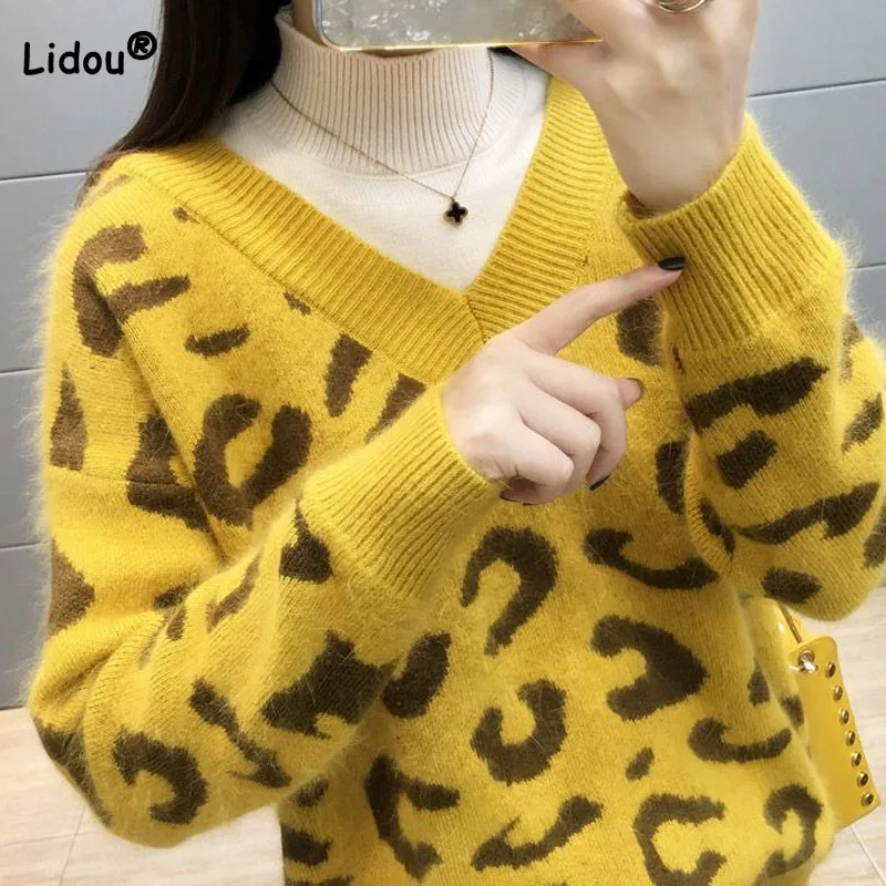 Women's Fake Two Pieces Half High Collar Leopard Sweaters 2022 Autumn Winter Korean Loose Long Sleeve Spliced Knitted Jumpers
Women's Fake Two Pieces Half High Collar Leopard Sweaters 2022 Autumn Winter Korean Loose Long Sleeve Spliced Knitted Jumpers