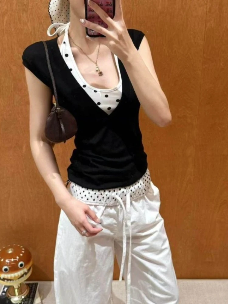 Deeptown Polka Dot Patchwork Black T-Shirts Women Korean Style False Two-piece Tops Sweet Elegant Slim Up Short Sleeve T-Shirts
Deeptown Polka Dot Patchwork Black T-Shirts Women Korean Style False Two-piece Tops Sweet Elegant Slim Up Short Sleeve T-Shirts