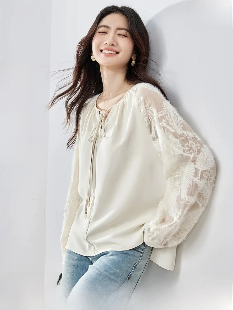Lace Shirt Women's Spring New Loose Fit round Neck Splice Flocking Shoulder Sleeve Chiffon Top Elegant Style Long Sleeve
Lace Shirt Women's Spring New Loose Fit round Neck Splice Flocking Shoulder Sleeve Chiffon Top Elegant Style Long Sleeve