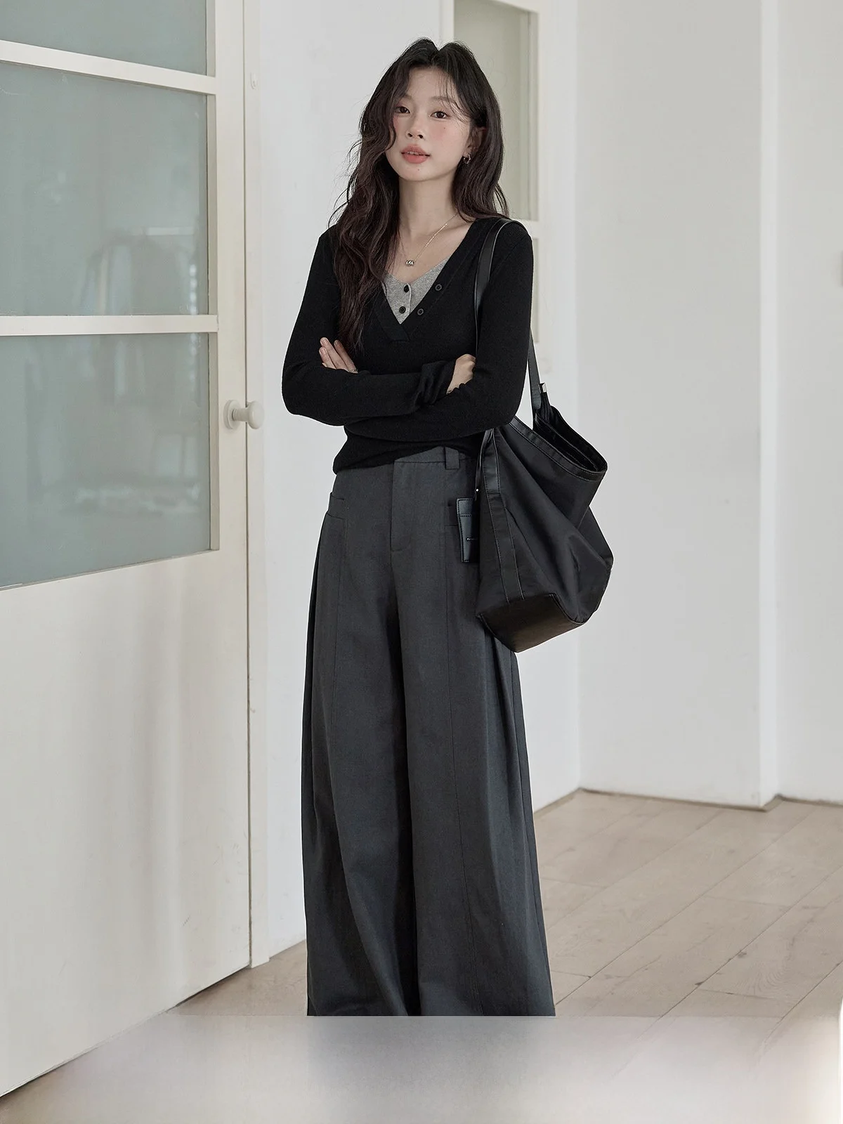 Deep Grey Casual Wide Leg Pants Women's Loose Fit Spring New Style HUIXI Drawing Series Slimming Drapey Suit Trousers
Deep Grey Casual Wide Leg Pants Women's Loose Fit Spring New Style HUIXI Drawing Series Slimming Drapey Suit Trousers