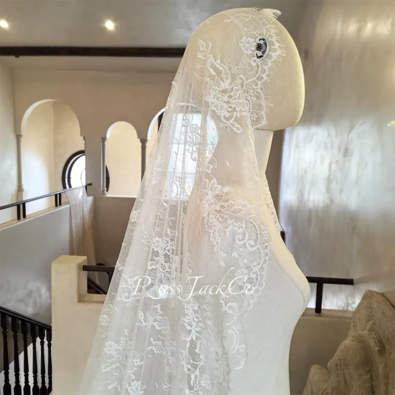 Chantilly Lace Mantilla Veil Eyelash Lace Wedding Veil Cathedral Bridal Veil Headpiece Custom Length
Chantilly Lace Mantilla Veil Eyelash Lace Wedding Veil Cathedral Bridal Veil Headpiece Custom Length