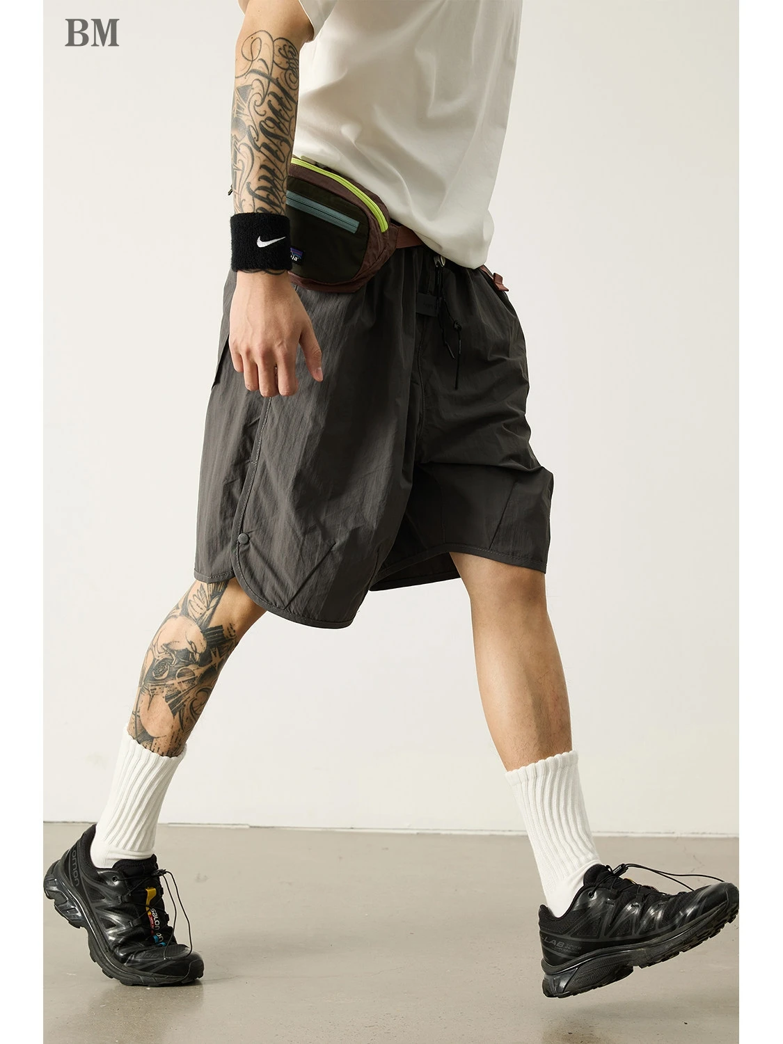 Mens Summer Outdoor Mountain Quick Dry Sports Shorts Lightweight Loose Fit Plus Size Mid Length Breathable Casual Trendy Fashion
Mens Summer Outdoor Mountain Quick Dry Sports Shorts Lightweight Loose Fit Plus Size Mid Length Breathable Casual Trendy Fashion