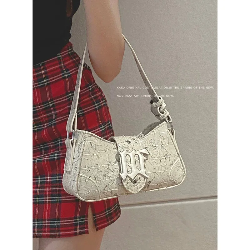 French luxury armpit bag women's new 2024 season fashion handbag shoulder bag high-end versatile crossbody bag makeup bag
French luxury armpit bag women's new 2024 season fashion handbag shoulder bag high-end versatile crossbody bag makeup bag