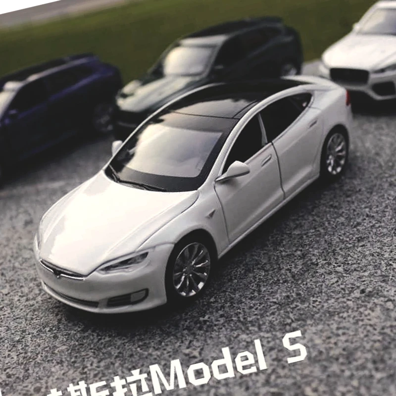 1:32MODEL-S new energy alloy, model simulation car bedroom tabletop ornament children's toys children's gifts
1:32MODEL-S new energy alloy, model simulation car bedroom tabletop ornament children's toys children's gifts