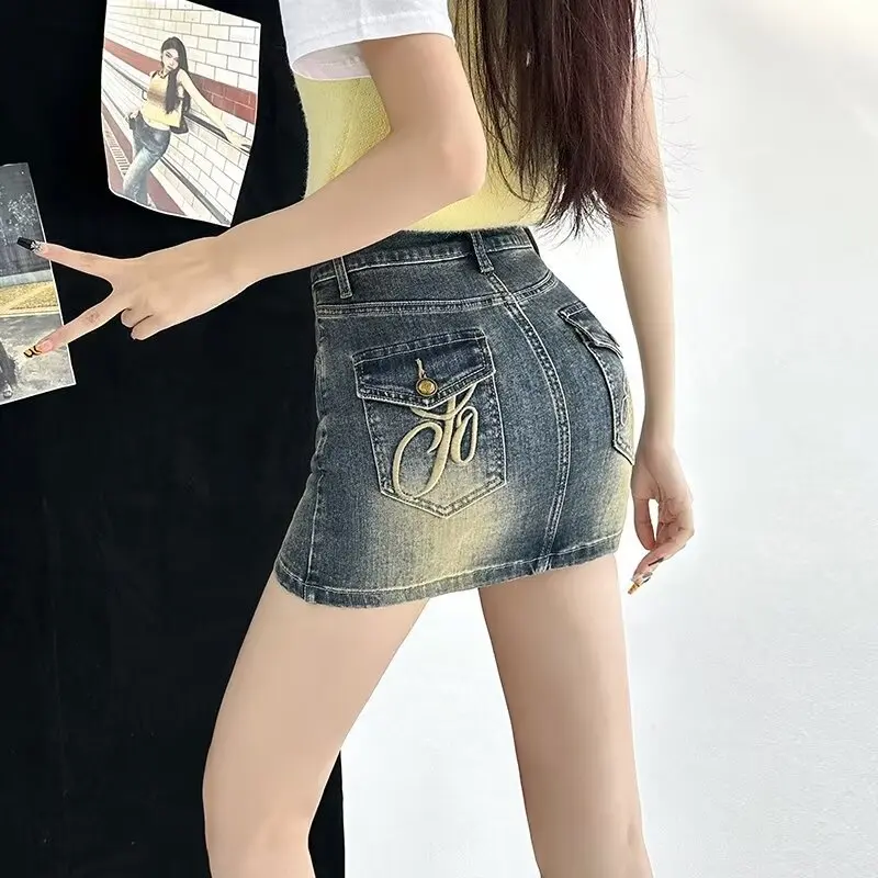 American-Style Retro Alphabet Embroidered Skirt Women's Spring New High Waist Hot Girl Anti-Exposure Short Skirt
American-Style Retro Alphabet Embroidered Skirt Women's Spring New High Waist Hot Girl Anti-Exposure Short Skirt