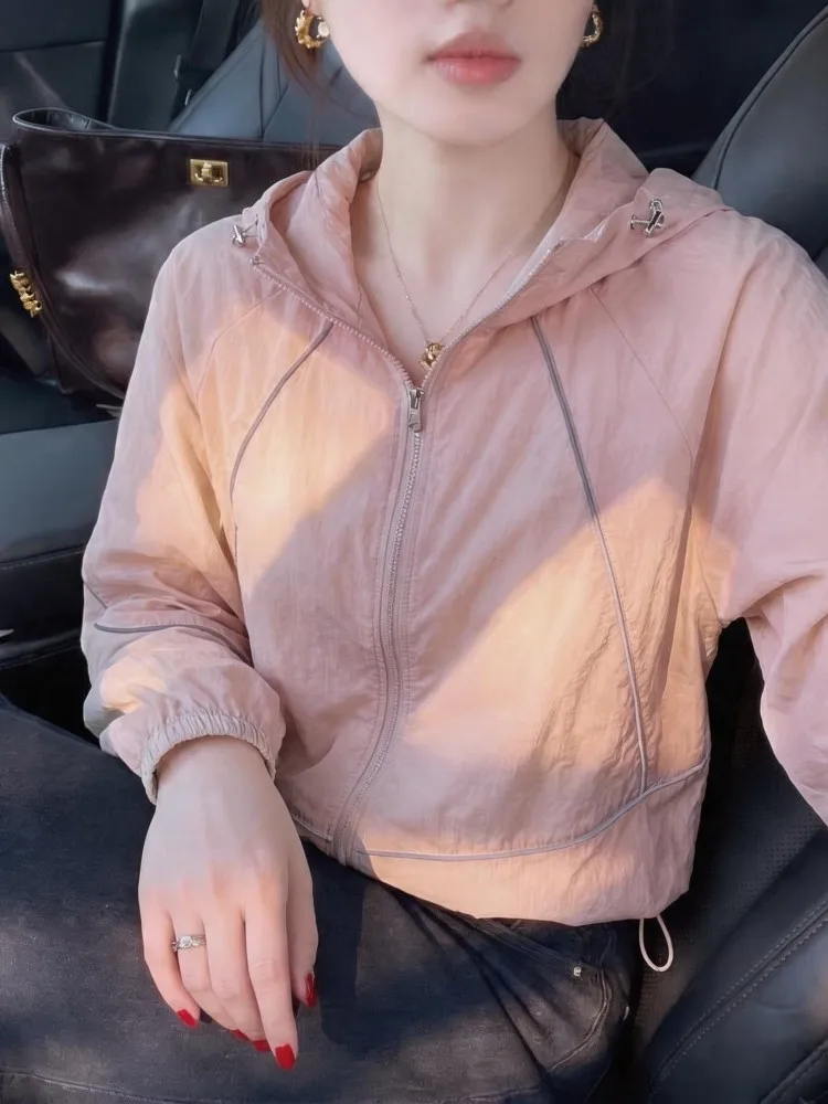 Women's Breathable Lightweight Loose Sun Protection Jacket Summer 2026 New Style Air Conditioning Cardigan Windbreaker Coat
Women's Breathable Lightweight Loose Sun Protection Jacket Summer 2026 New Style Air Conditioning Cardigan Windbreaker Coat