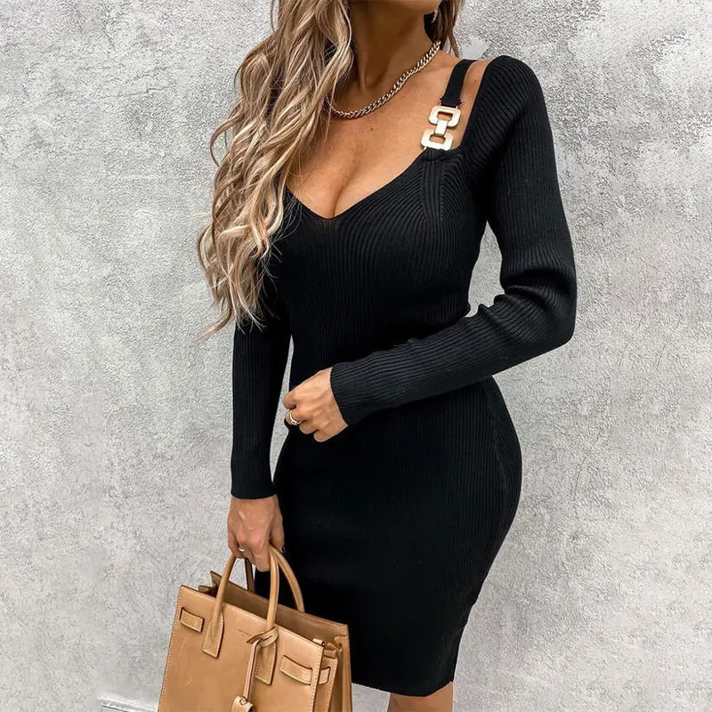 Long Sleeve Off Shoulder V-Neck Midi Dress Winter Female Fashion Solid Slim Metal Button Dresses New Women Autumn Sweater Dress
Long Sleeve Off Shoulder V-Neck Midi Dress Winter Female Fashion Solid Slim Metal Button Dresses New Women Autumn Sweater Dress