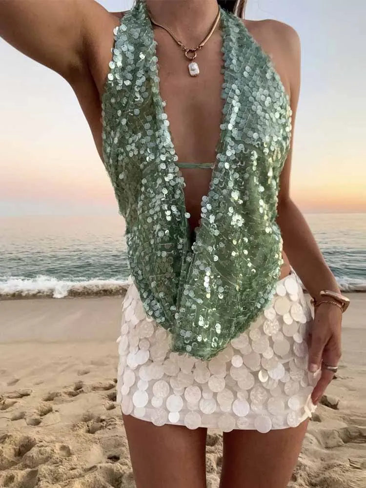 BKQU Sexy Sequin Halter Backless Tops Women Summer Fashion V-Neck Hollow Out Sleeveless Tank Top Lady Shiny Vacation Streetwear
BKQU Sexy Sequin Halter Backless Tops Women Summer Fashion V-Neck Hollow Out Sleeveless Tank Top Lady Shiny Vacation Streetwear