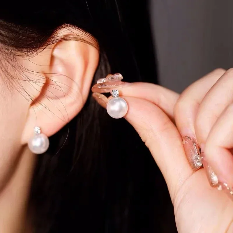 Freshwater Round Bright White Natural Pearl S925 Sterling Silver Fashion Princess Style Diamond-studded Temperament Earrings
Freshwater Round Bright White Natural Pearl S925 Sterling Silver Fashion Princess Style Diamond-studded Temperament Earrings
