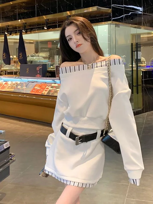 White One-Shoulder Sweatshirt And Skirt Set Women's Fashion Korean Style Anti-Aging Outfit Long Sleeve Casual Wear
White One-Shoulder Sweatshirt And Skirt Set Women's Fashion Korean Style Anti-Aging Outfit Long Sleeve Casual Wear