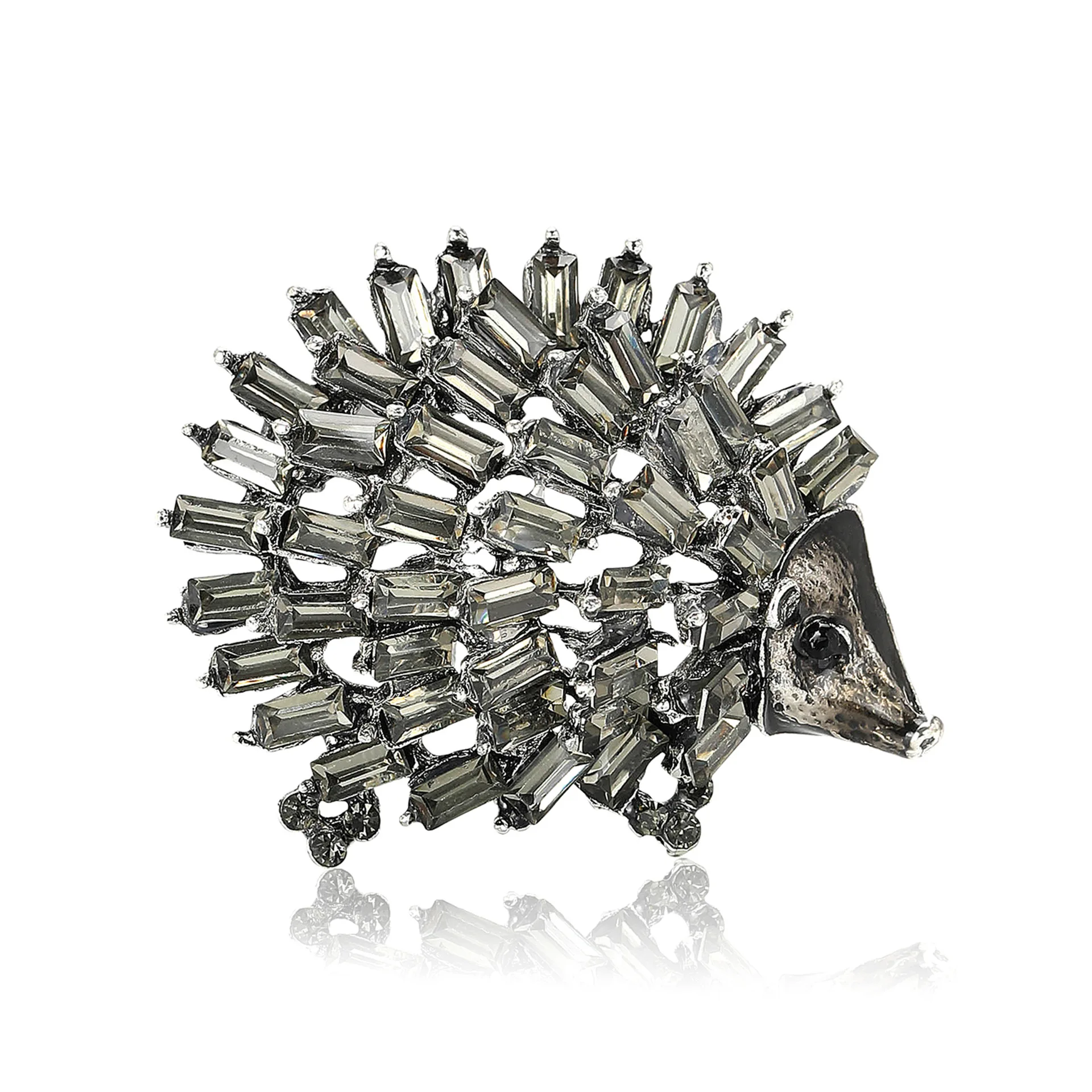 Creative Design Rhindiamond Hedgehog Brooch Girl Boy Cartoon Animal Badge 4 colors Optional Daily Gift For Office Party Friends
Creative Design Rhindiamond Hedgehog Brooch Girl Boy Cartoon Animal Badge 4 colors Optional Daily Gift For Office Party Friends