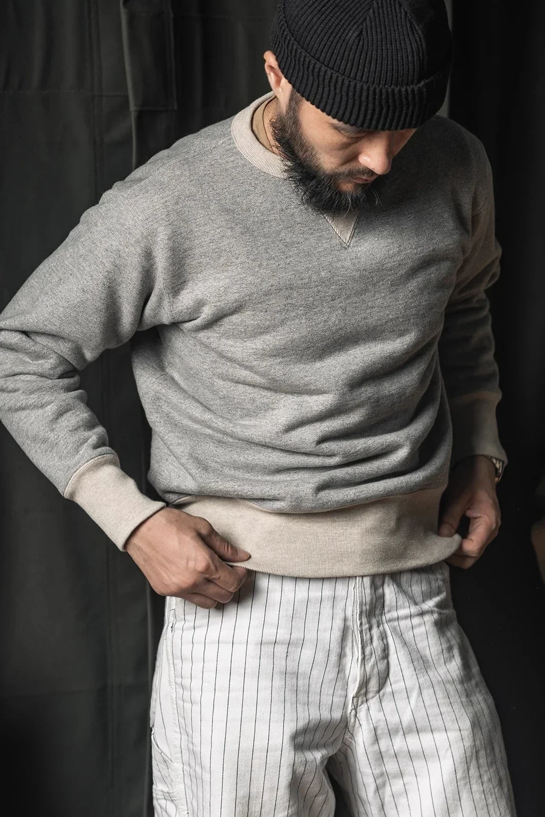 Rugged Bronson Double 'V' Insert Sweatshirt Men's Retro Heavyweight Cotton Sweater
Rugged Bronson Double 'V' Insert Sweatshirt Men's Retro Heavyweight Cotton Sweater