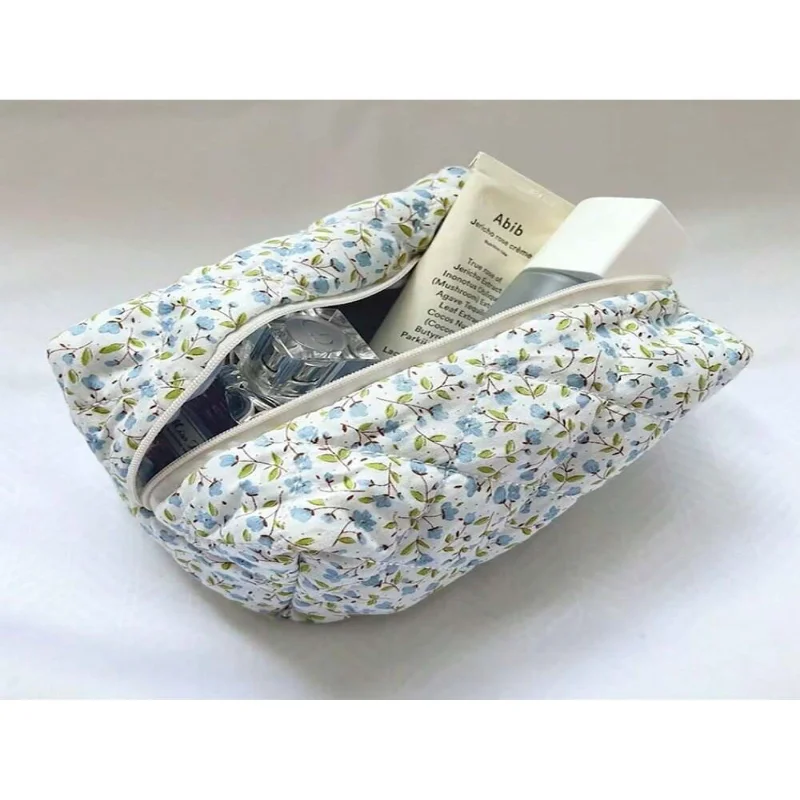 Flower Printed Zipper Makeup Bag Organizer Accessory Toiletry Handbag Cosmetic Pouch Large Travel Bag,Makeup Ba
Flower Printed Zipper Makeup Bag Organizer Accessory Toiletry Handbag Cosmetic Pouch Large Travel Bag,Makeup Ba