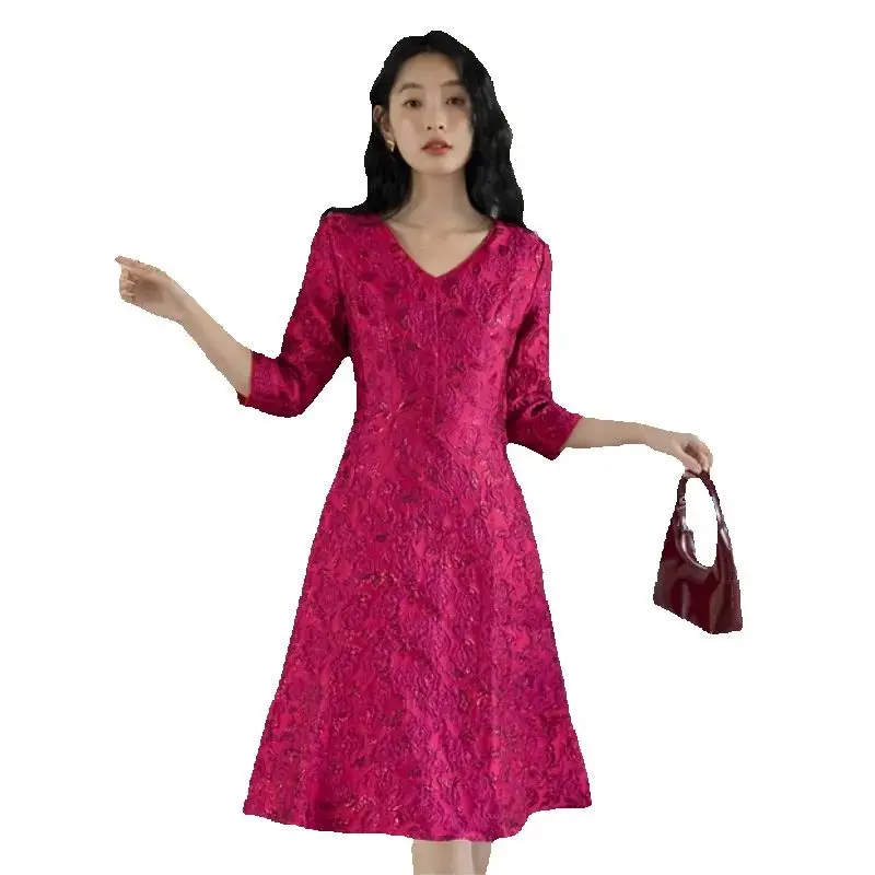 High Quality New Spring Rose Jacquard Formal Dress Elegant V-neck Women A-line Dress 3/4 Sleeve Mid-long Knee-length Dresses
High Quality New Spring Rose Jacquard Formal Dress Elegant V-neck Women A-line Dress 3/4 Sleeve Mid-long Knee-length Dresses