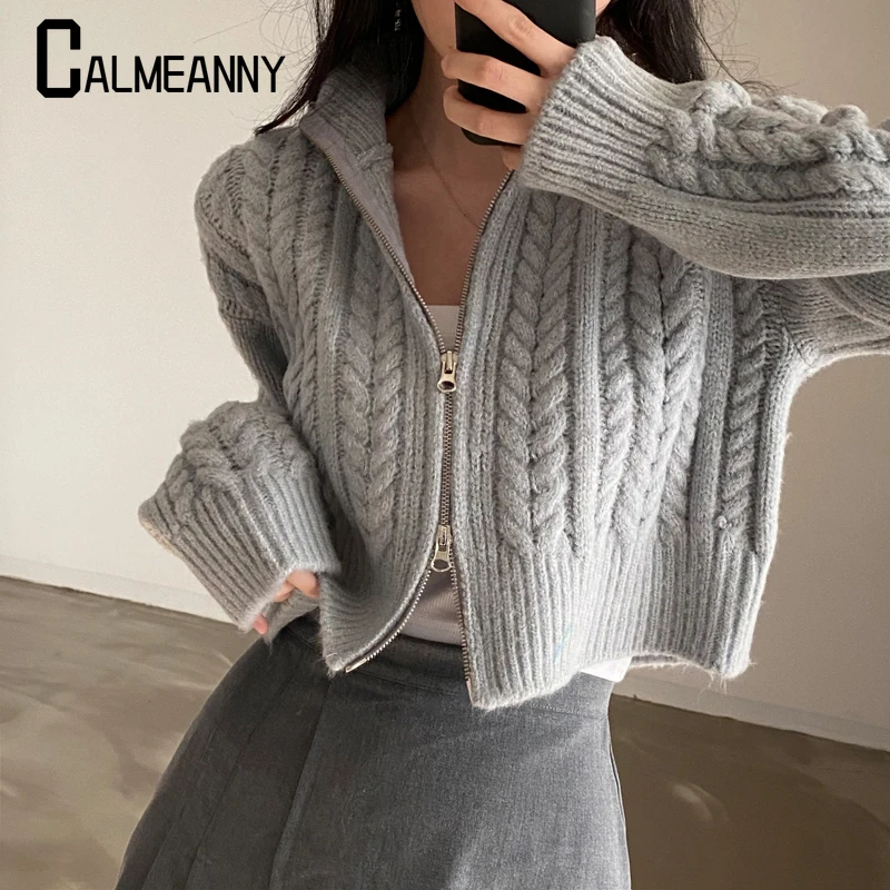 2023 Autumn Winter New Korean Vintage Double Zipper Sweaters Women Solid Color Elegant Short Sweater Coats Knitted Cardigans
2023 Autumn Winter New Korean Vintage Double Zipper Sweaters Women Solid Color Elegant Short Sweater Coats Knitted Cardigans