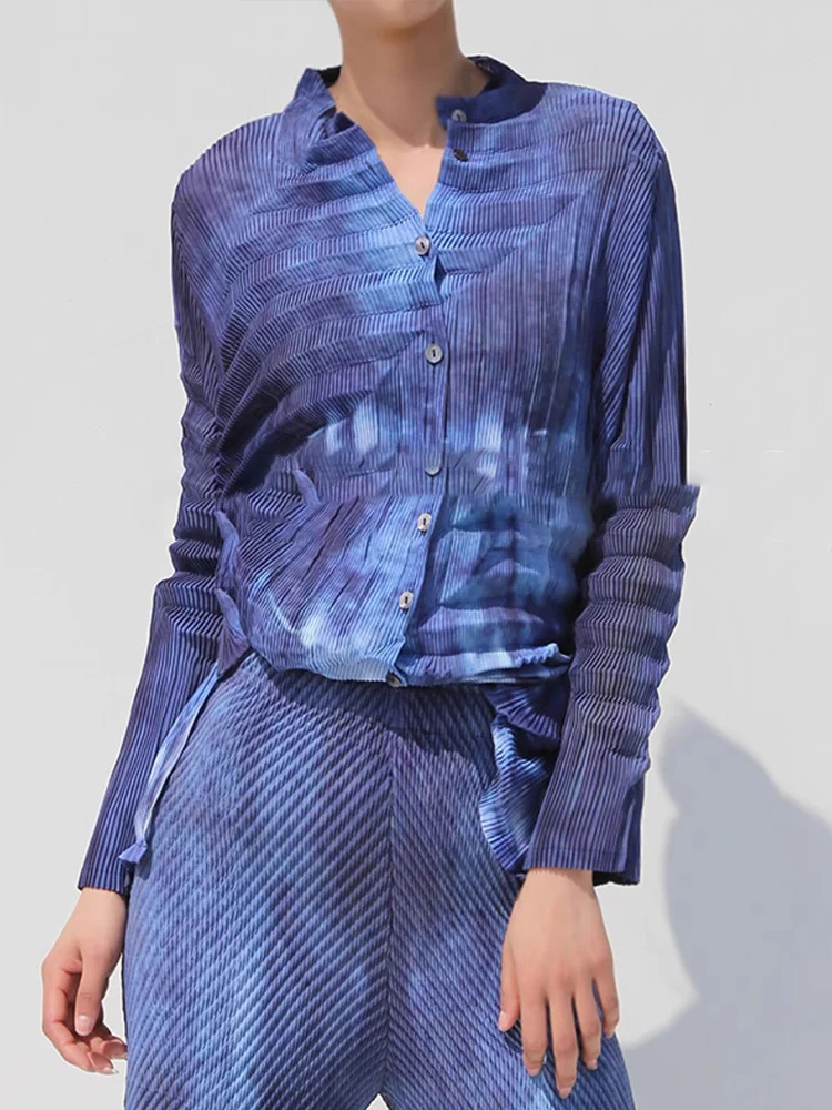 Retro V-neck Single Button Women's Top Summer Gradient Folded Shirt Commute Style Slim Fit Polyester Fiber Long Sleeve
Retro V-neck Single Button Women's Top Summer Gradient Folded Shirt Commute Style Slim Fit Polyester Fiber Long Sleeve